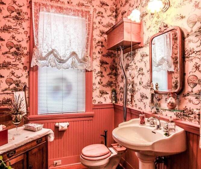 Hollerstown Hill Bed And Breakfast