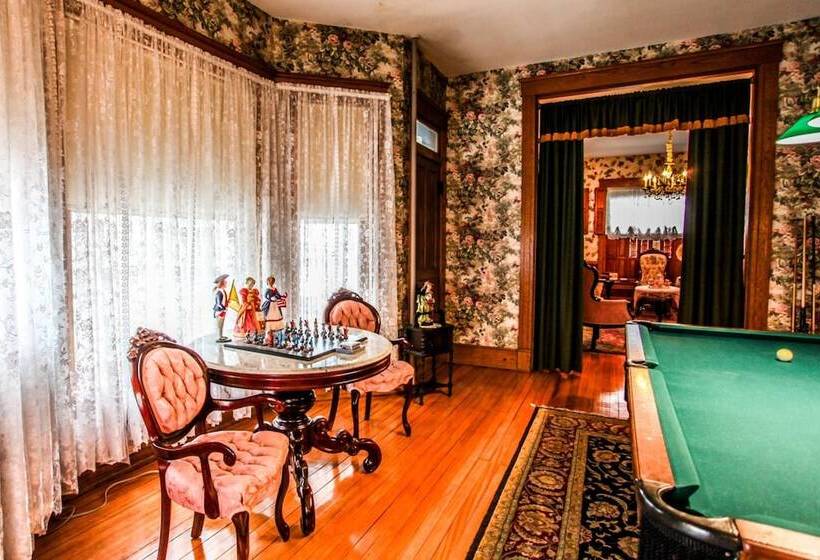 Hollerstown Hill Bed And Breakfast