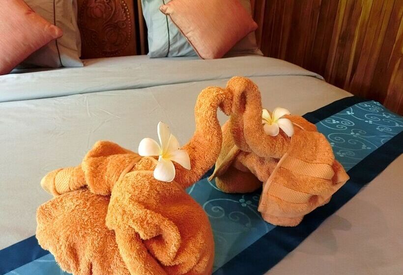 Hotel Ban Chom Samed Resort