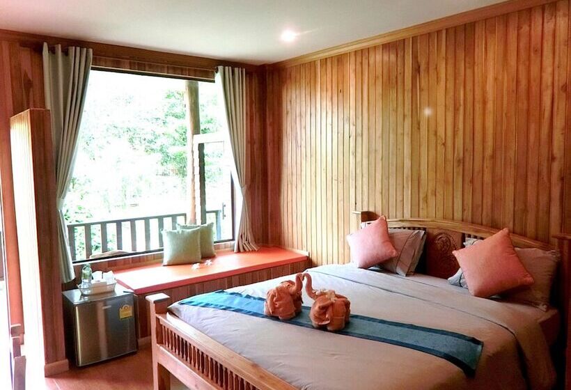 Hotel Ban Chom Samed Resort