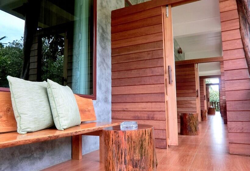 Hotel Ban Chom Samed Resort