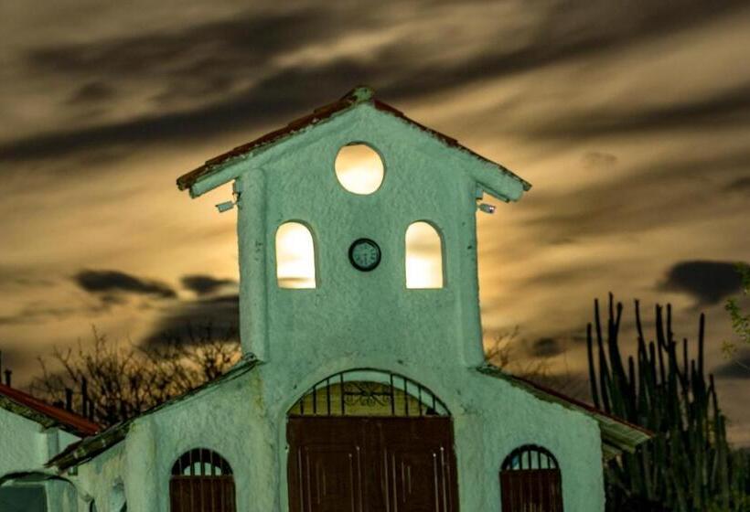 هتل El Peñon De Constantino   Tatacoa