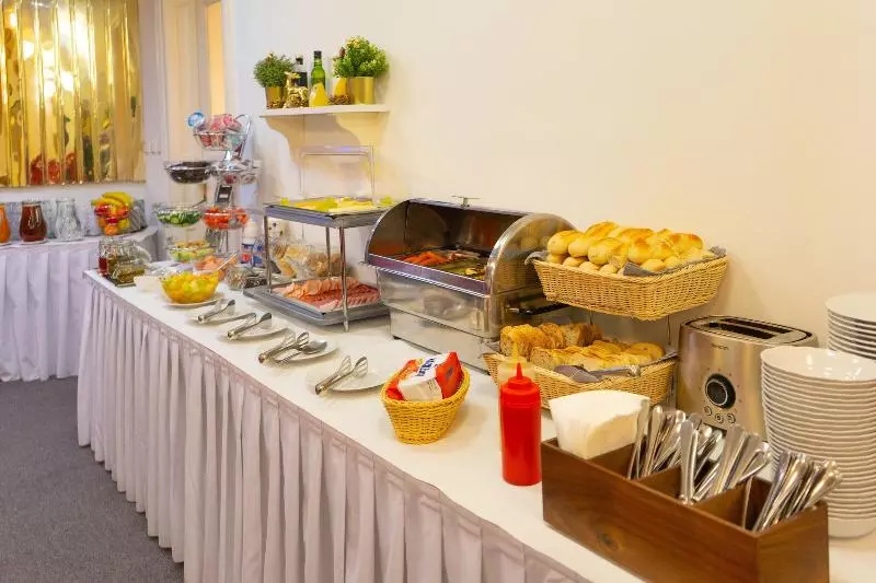 هتل Elisabeth Old Town