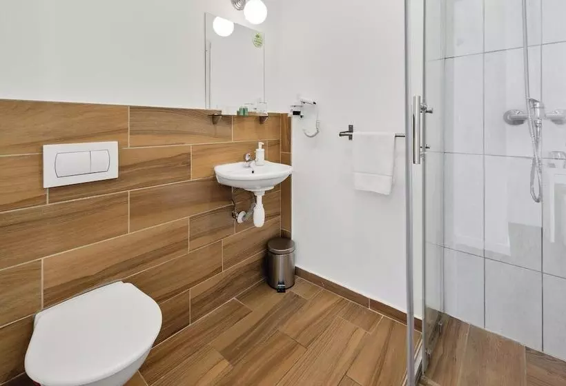 هتل Elisabeth Old Town