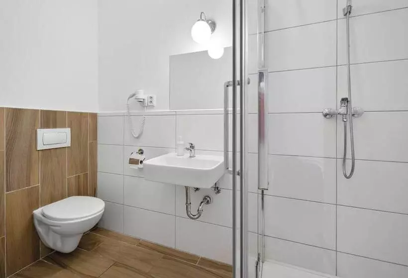 هتل Elisabeth Old Town