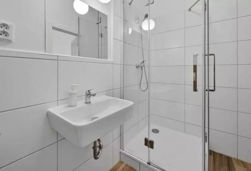 هتل Elisabeth Old Town