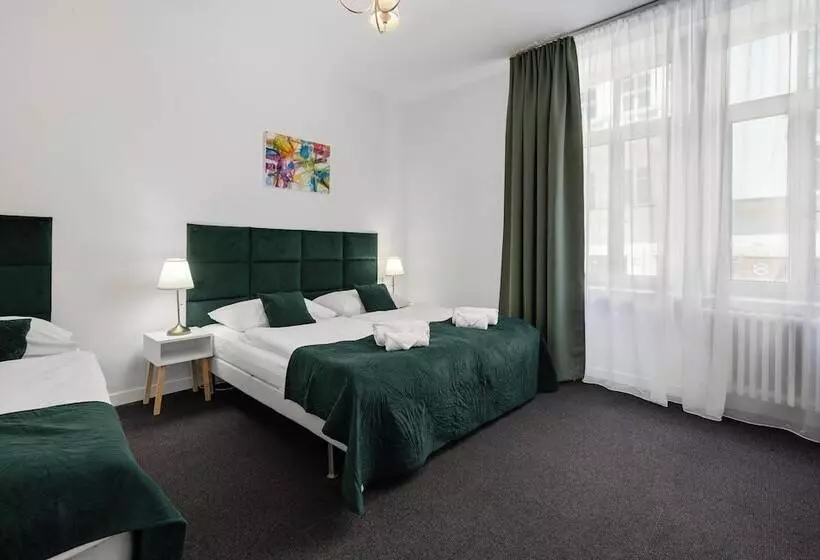 هتل Elisabeth Old Town