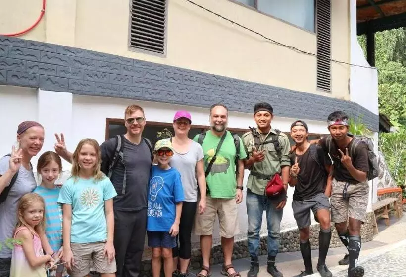 ホテル Jungle Inn Bukit Lawang