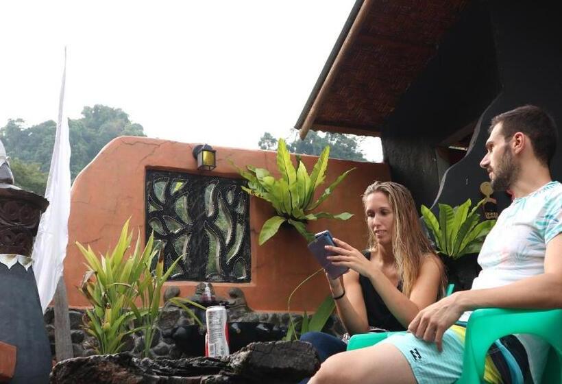 فندق Jungle Inn Bukit Lawang