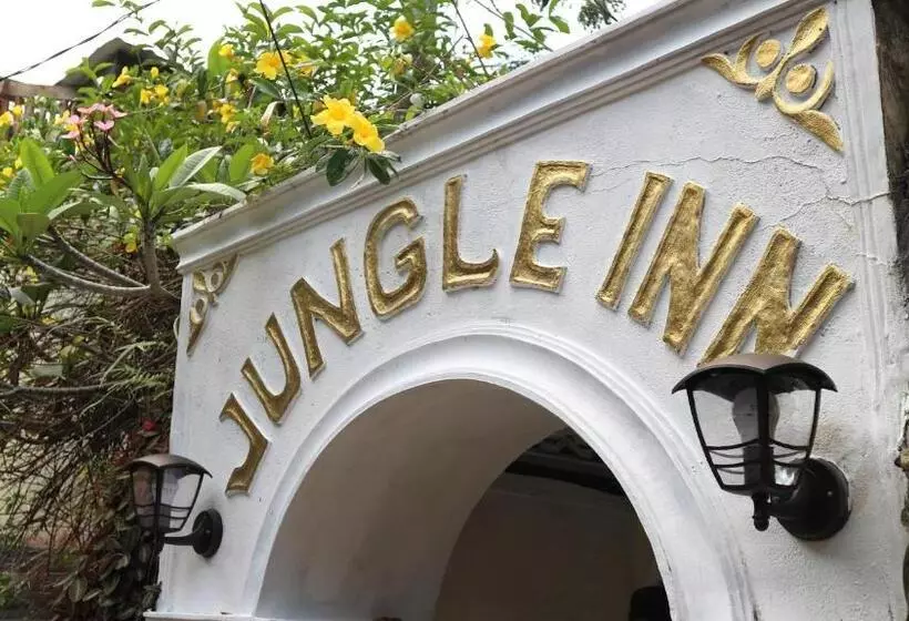 ホテル Jungle Inn Bukit Lawang