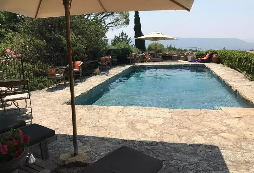 ホテル La Borie En Provence