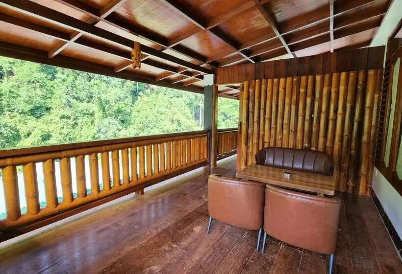 ホテル Sam S Bungalows And Treks