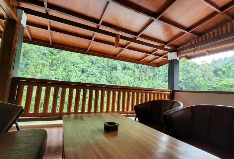 ホテル Sam S Bungalows And Treks