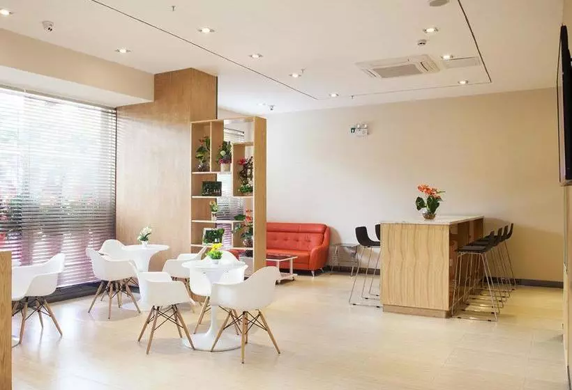 Iu Hotel Tianjin Jinghai Shengli Avenue