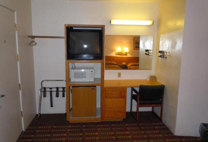 فندق على الطريق Value Inn