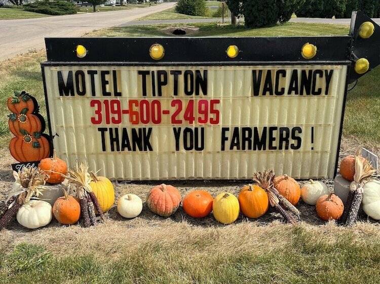 Motel Tipton
