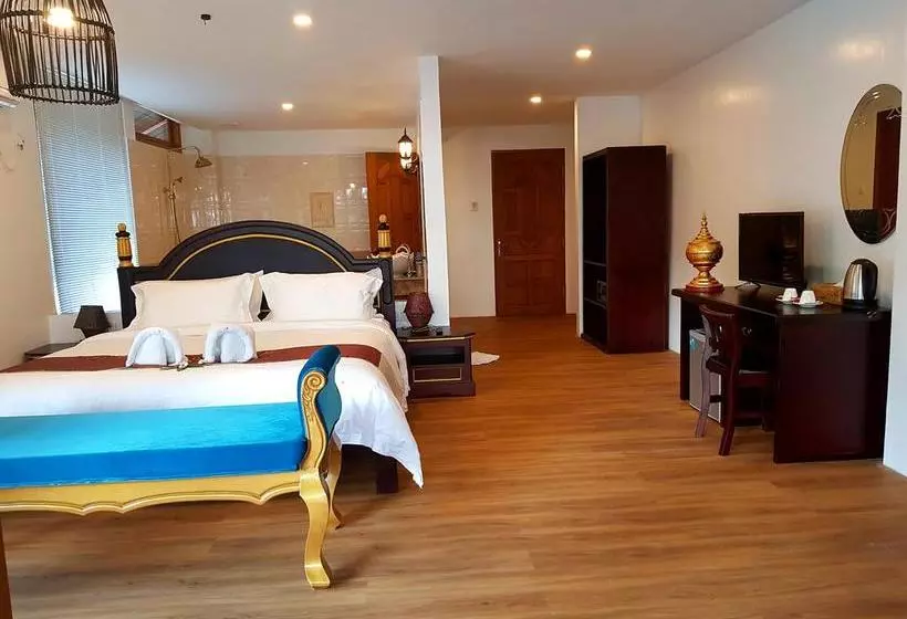 Coconut Island Resort