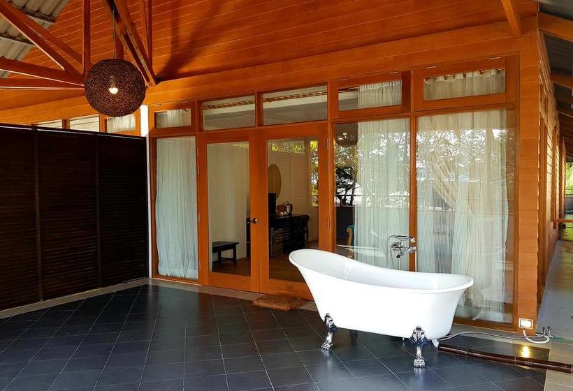 Coconut Island Resort