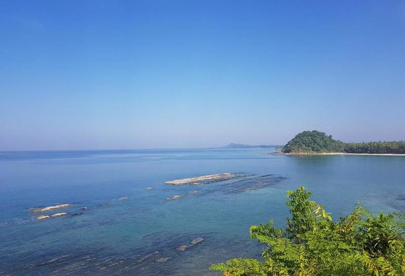 Coconut Island Resort