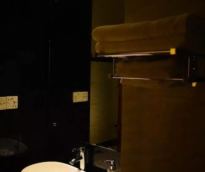 هتل Bottomhill Palace