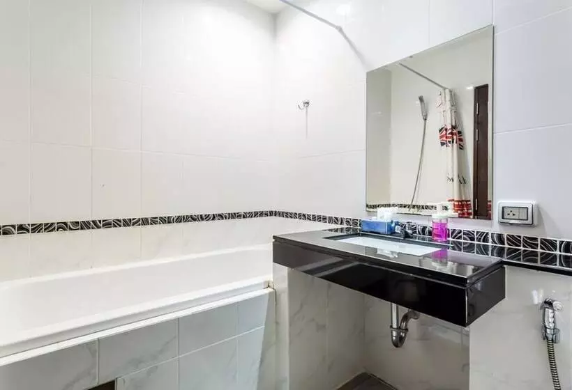 هتل Bottomhill Palace