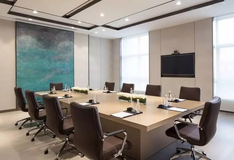 هتل Courtyard By Marriott Tianjin Hongqiao