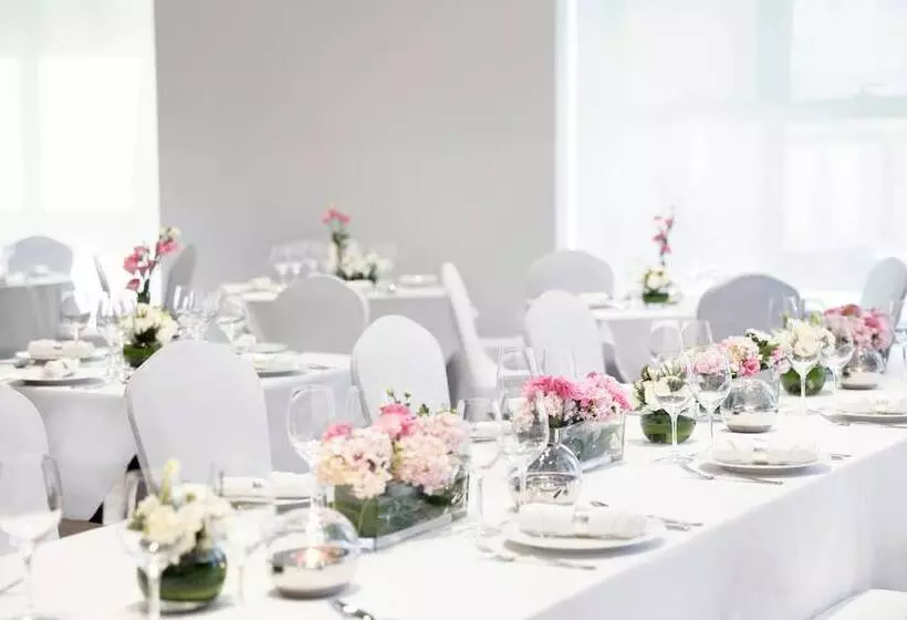 هتل Courtyard By Marriott Tianjin Hongqiao