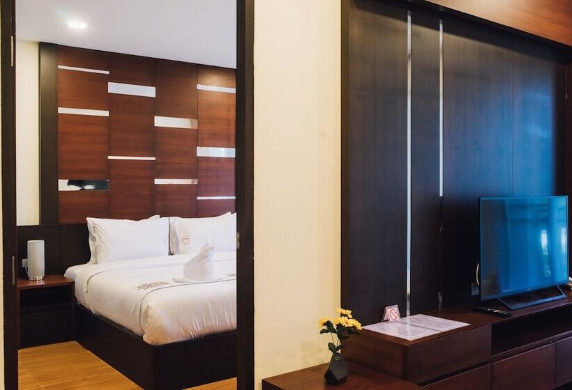 هتل Luxury Residence