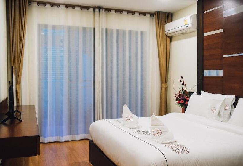 هتل Luxury Residence