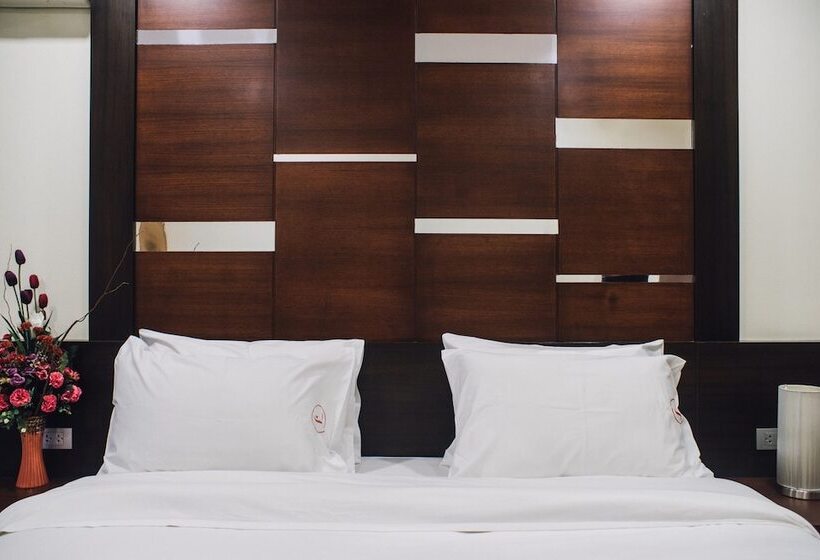 هتل Luxury Residence