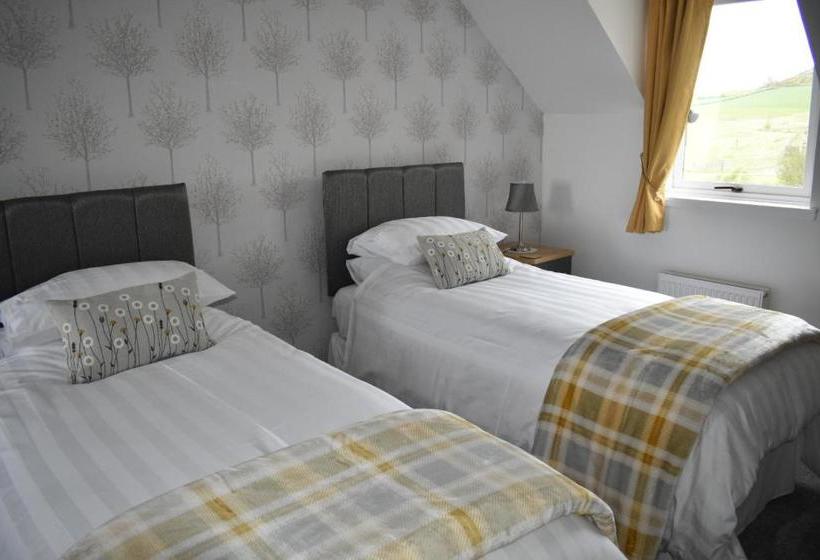 Отель Monturpie Guest House