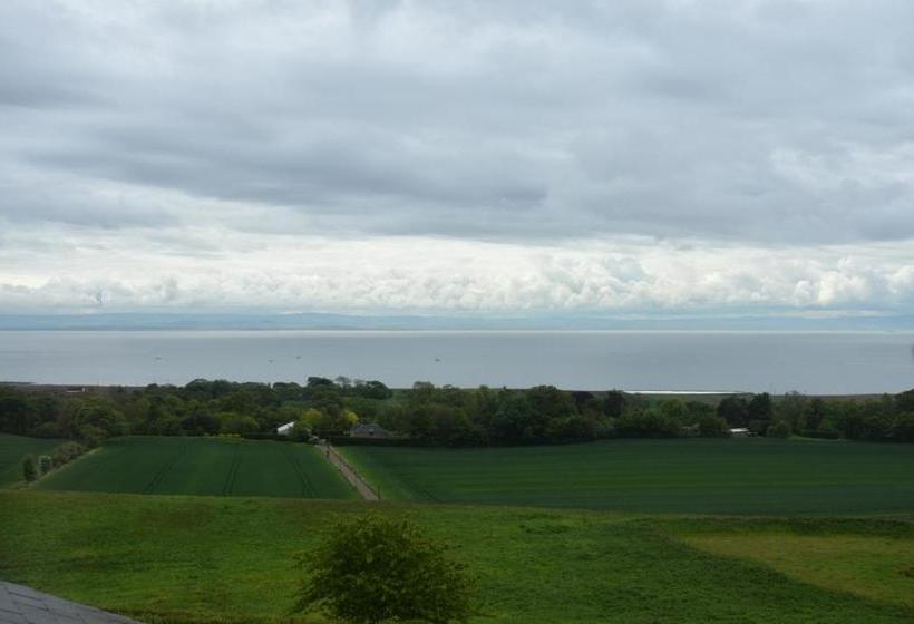 Отель Monturpie Guest House