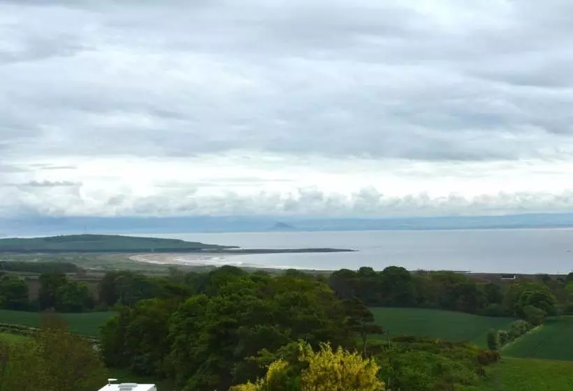 Hotelli Monturpie Guest House