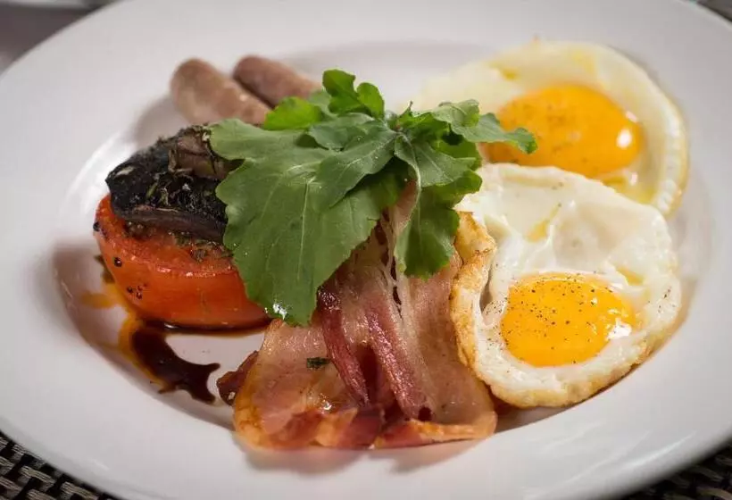 Riboville Boutique Hotel And Restaurant