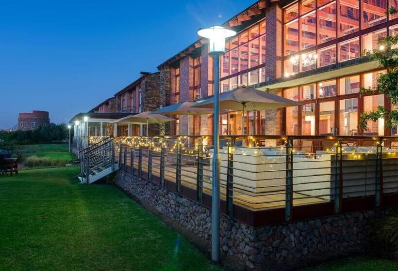 Riboville Boutique Hotel And Restaurant