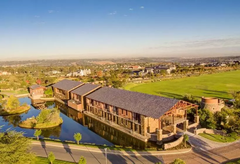 Riboville Boutique Hotel And Restaurant