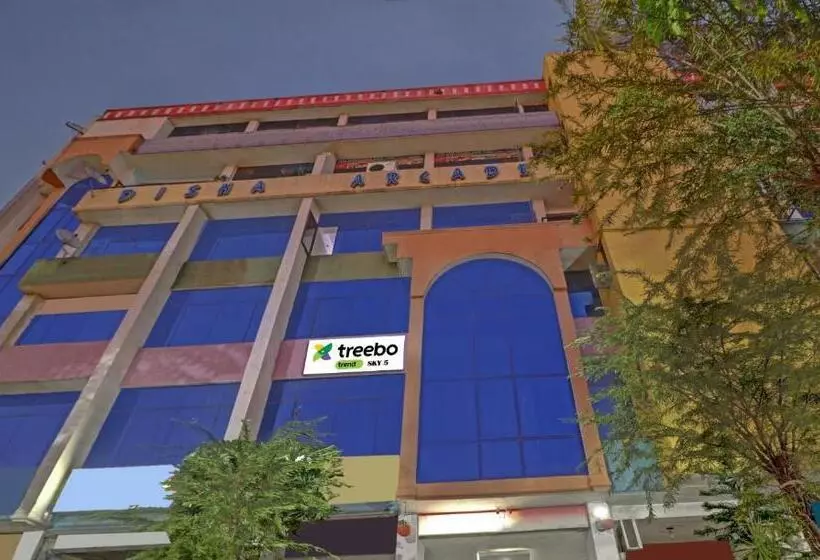 ホテル Treebo Sky 5