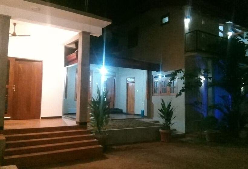 Hotel Umesh Home Stay