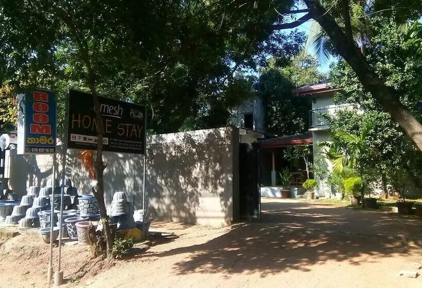 هتل Umesh Home Stay