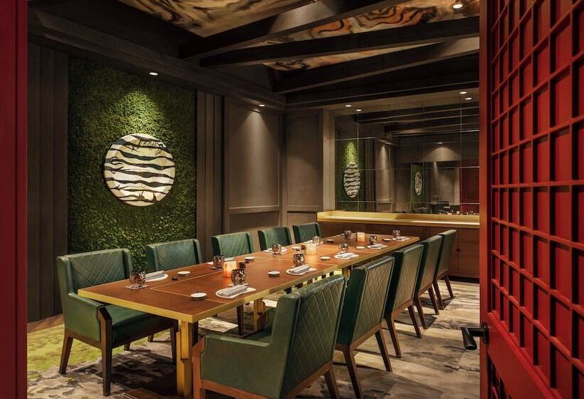 هتل W Dubai The Palm