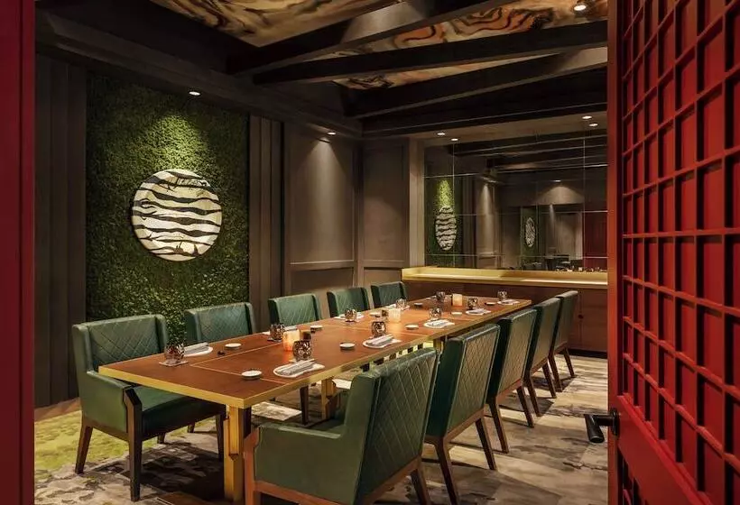 Hotel W Dubai  The Palm