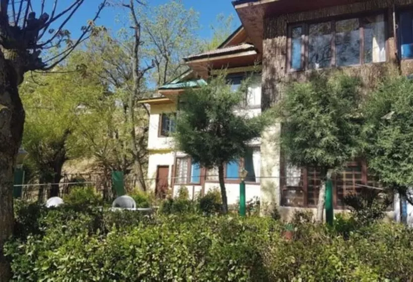 Hotelli Goroomgo Khanday Guest House Srinagar