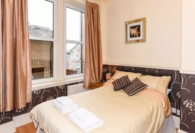 تختخواب و صبحانه Brae Guesthouse