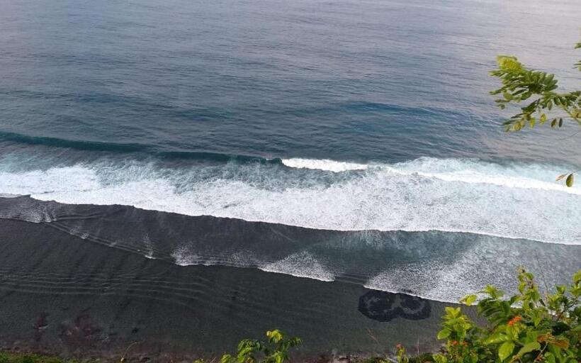 צימר Made Roejas Family