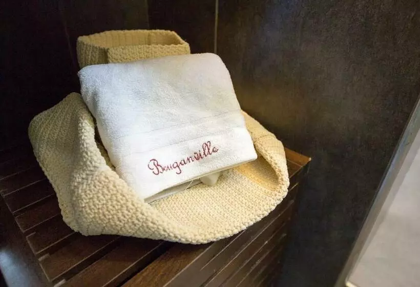 هتل Bouganville B&b