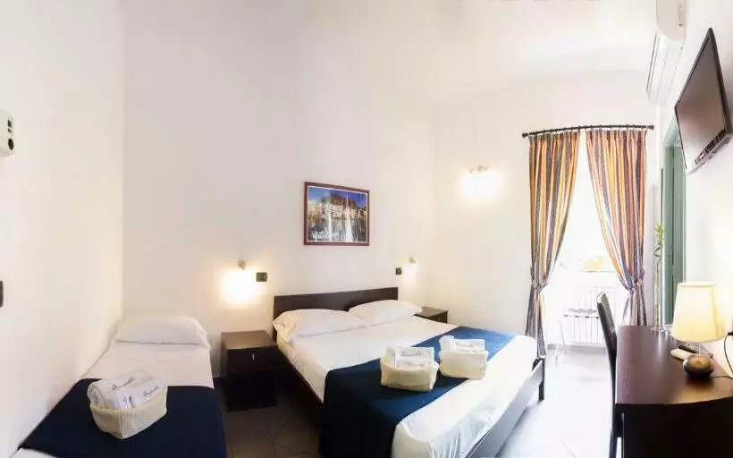 هتل Bouganville B&b