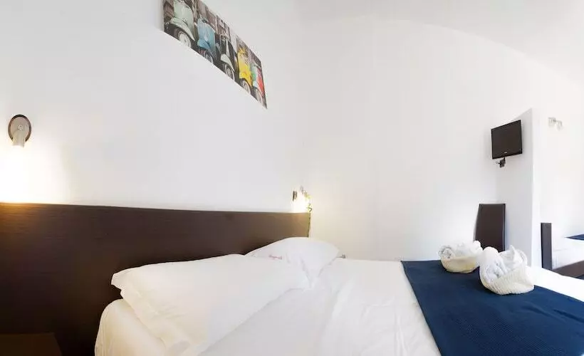 هتل Bouganville B&b
