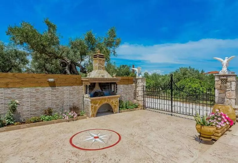 هتل Capriccio Studios