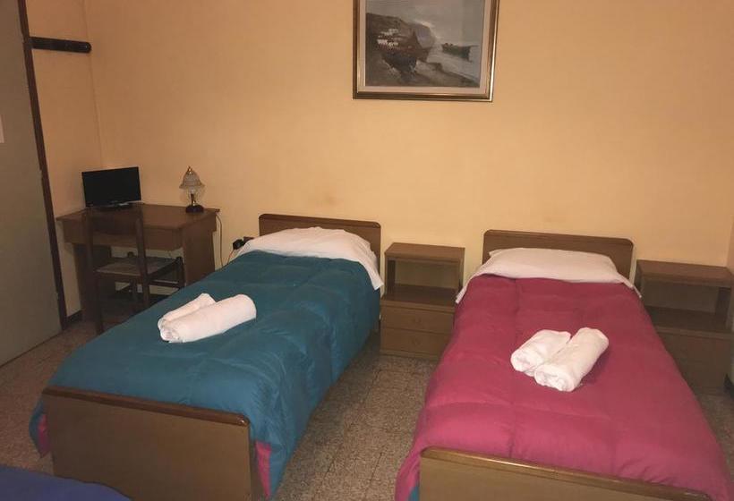 호텔 Albergo Centrale