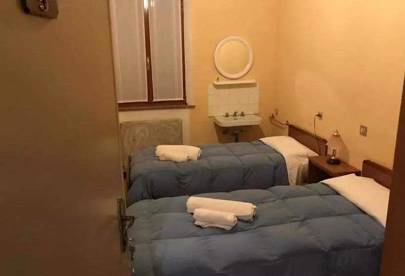 ホテル Albergo Centrale